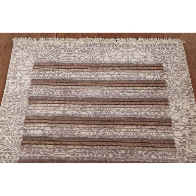 Abstract Accent Rug Hand-Knotted Modern Wool Carpet - 2'9"x 4'11"