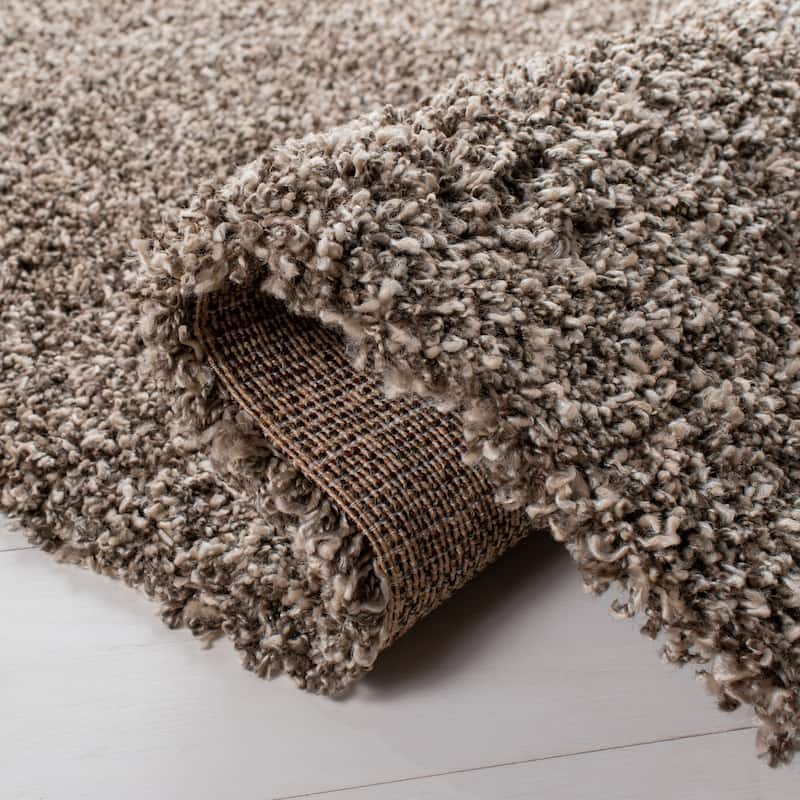 SAFAVIEH Evolution Shag Gwenaele Solid 1.8-inch Thick Rug