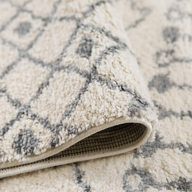 Aspen Arra Southwestern Geometric Shag Area Rug