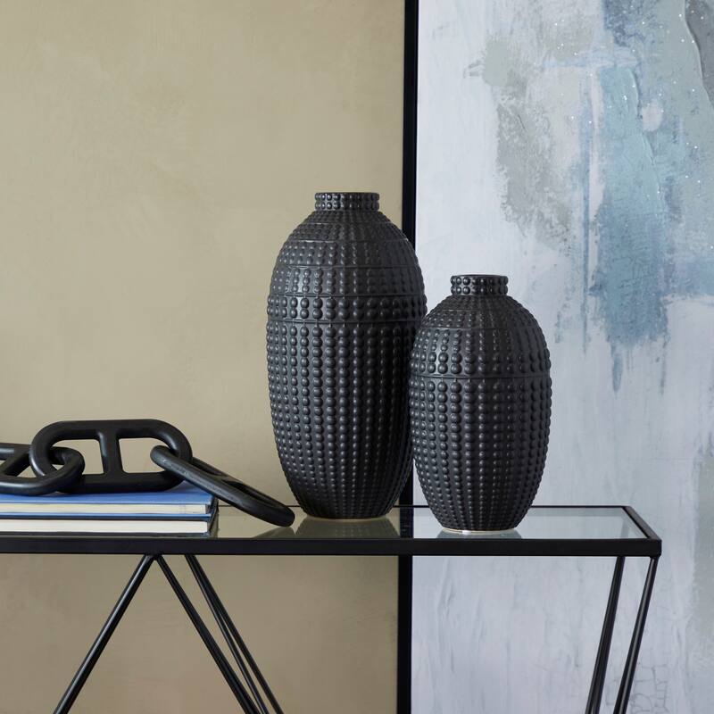 CosmoLiving by Cosmopolitan Minimalist Ceramic Vase (Set of 2) - White or Black - Black