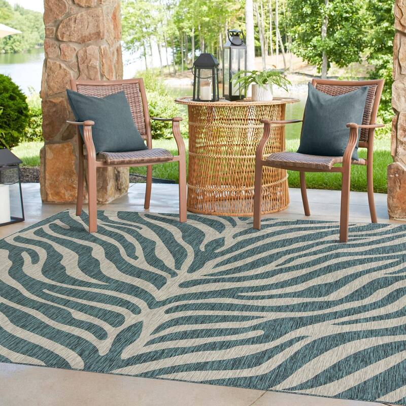 Outdoor Gallery Collection Area Rug