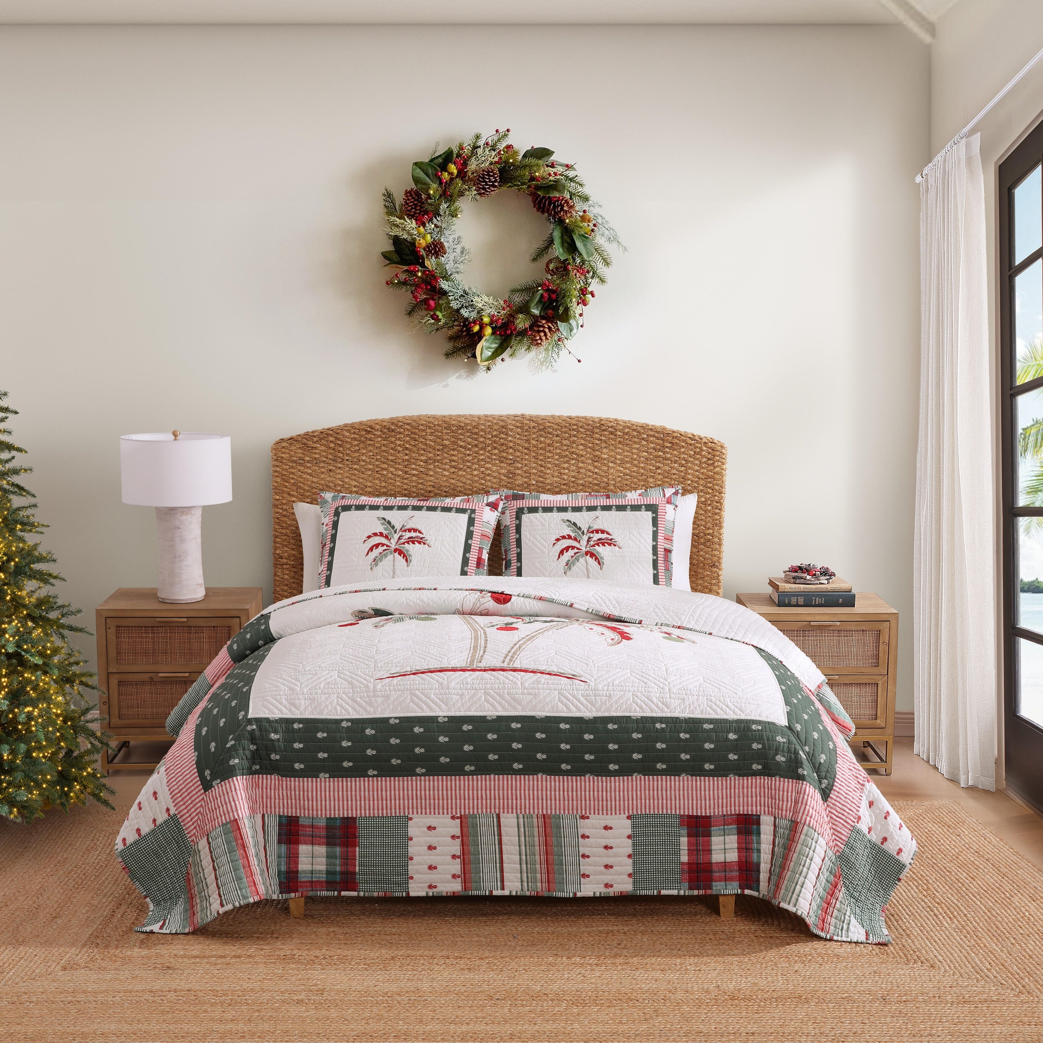 Tommy Bahama Palm Tree Patchwork With Soild Reverse Cotton Quilt (Green, 3 Piece Set)