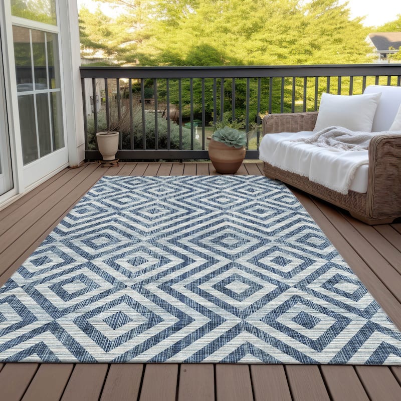 Machine Washable Indoor/ Outdoor Chantille Diamond Geo Rug - Navy - 8' x 10'