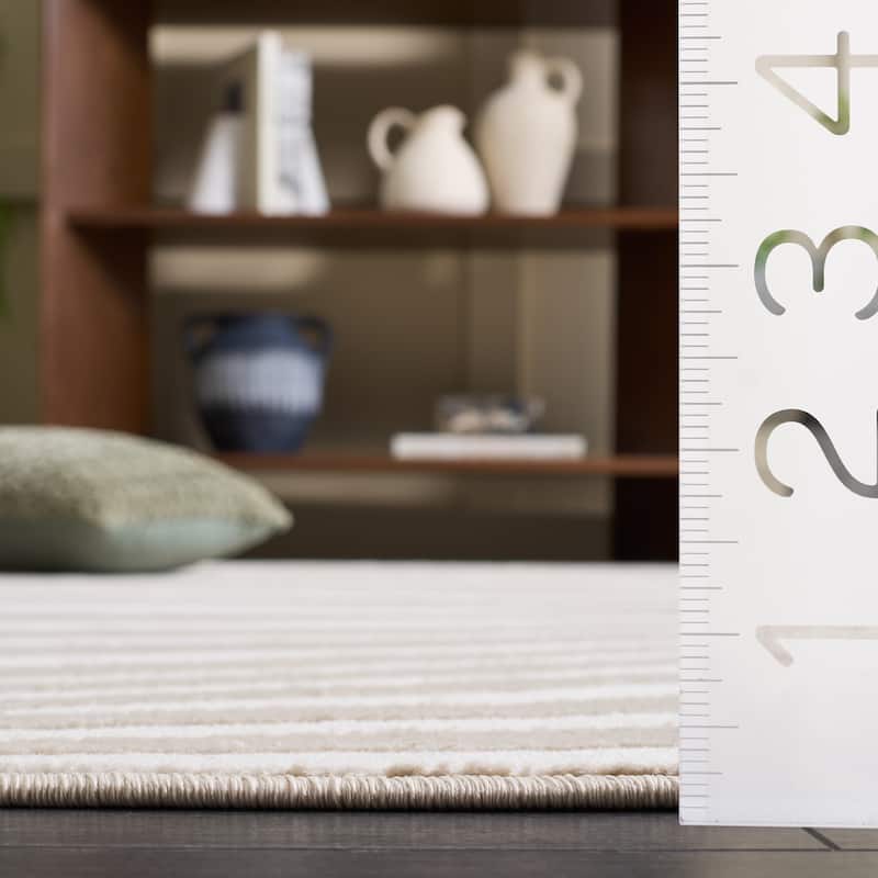 SAFAVIEH Saylor Wakana Modern Rug