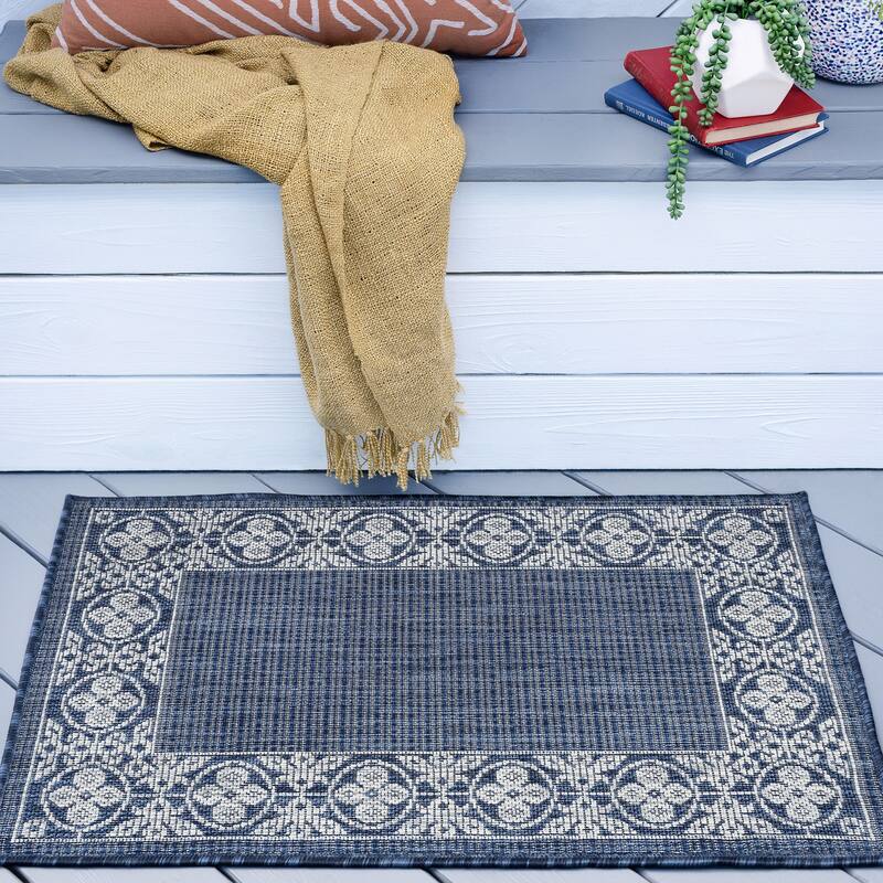 Colonnade Traditional Border Indoor/Outdoor Area Rug