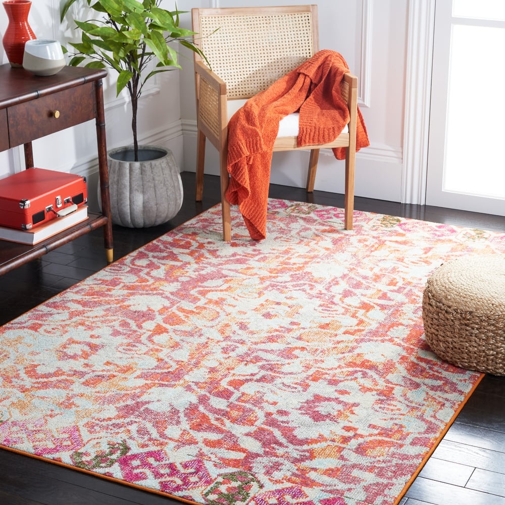SAFAVIEH Madison Jeljazka Distressed Rug