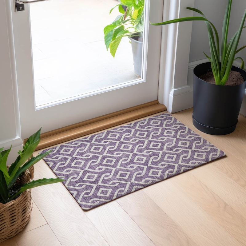 Machine Washable Indoor/ Outdoor Chantille Modern Trellis Rug - Purple - 1'8" x 2'6"