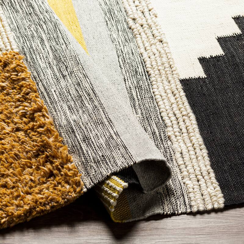 Artistic Weavers Ulrich Global Geometric Area Rug
