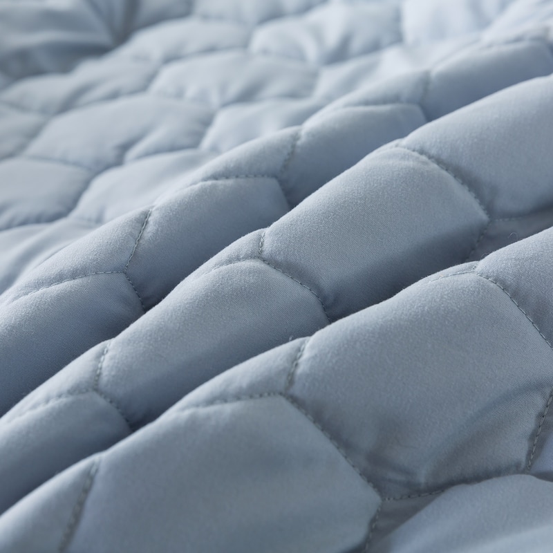Mini Honeycomb Velvet Trim Down Alternative Blanket Twin