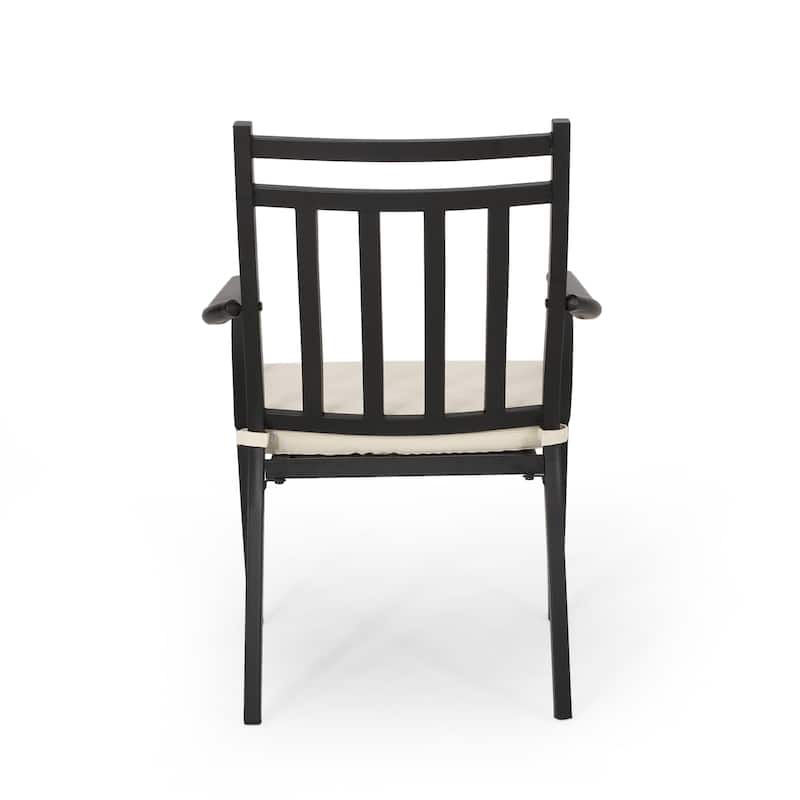 Stylish and Comfortable Outdoor Seating