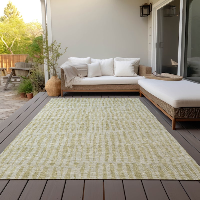 Machine Washable Indoor/ Outdoor Chantille Modern Geo Rug