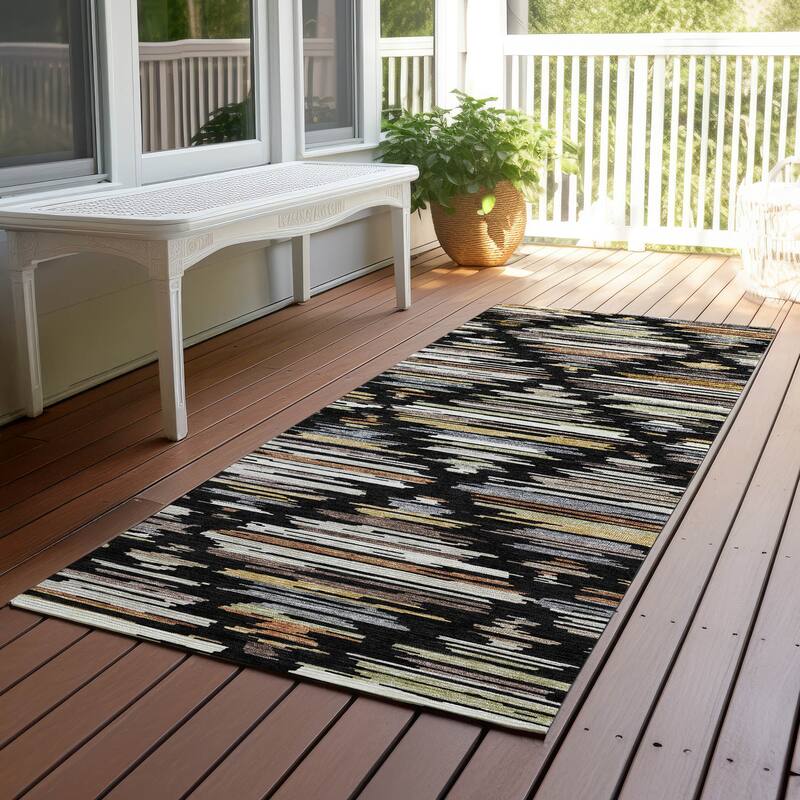 Machine Washable Indoor/ Outdoor Modern Trellis Chantille Rug - Black - 2'3" x 7'6"