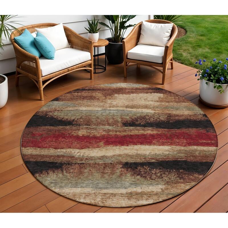 HomeRoots Abstract Transitional Rectangle Outdoor Rug - 8' Round
