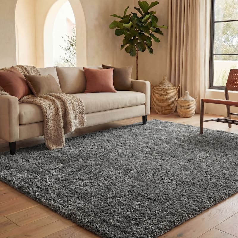 SAFAVIEH August Wilhelma Shag Solid 1.2-inch Thick Area Rug