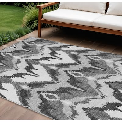 HomeRoots Ikat Transitional Rectangle Outdoor Rug
