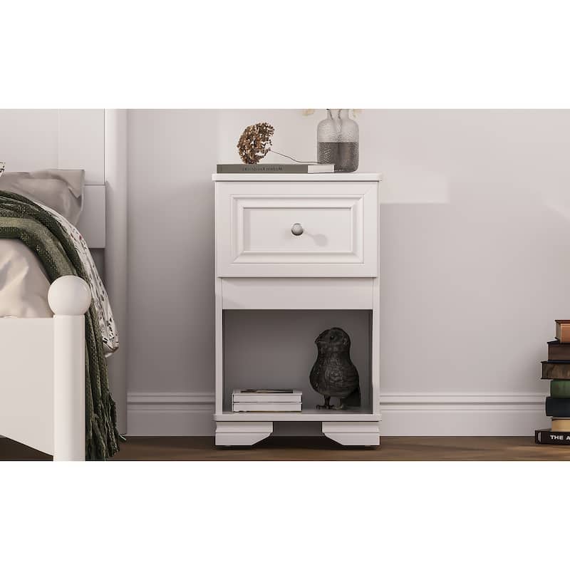 Nightstand With Drawer And Open Shelf, Retro Style Bedside Table With Classic Design And Metal Handle