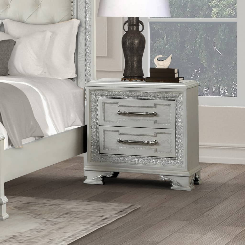 Furniture of America Fornan Traditional Cream White 2-Drawer Nightstand with USB Ports