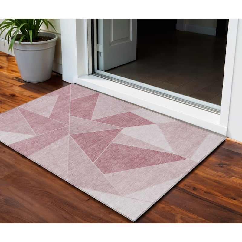HomeRoots Geometric Transitional Rectangle Outdoor Rug - 3' x 5'
