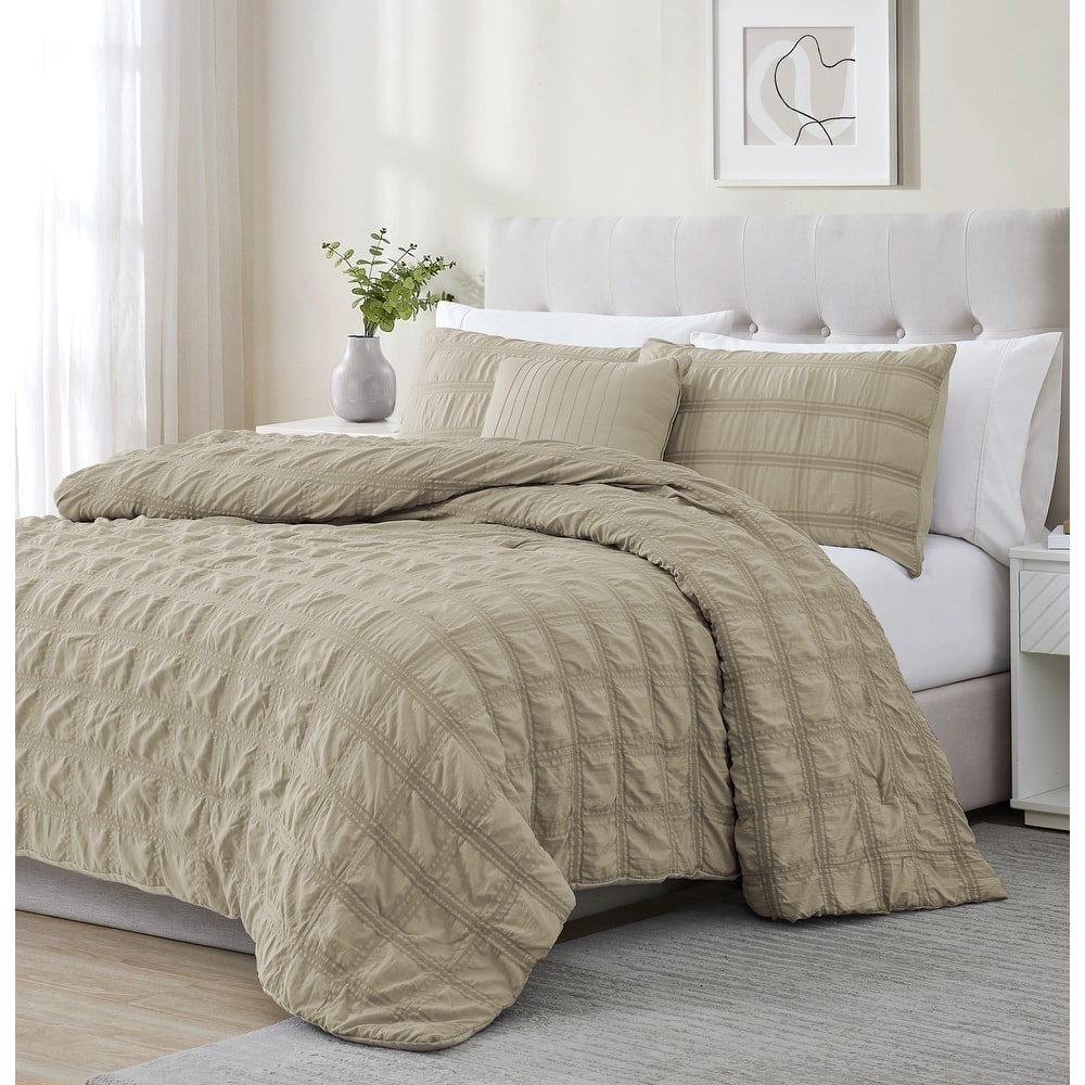 Eliza Seersucker Comforter Set