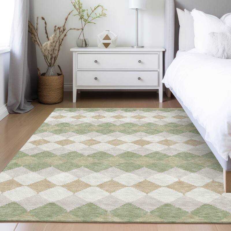 Machine Washable Indoor/ Outdoor Modern Mosaic Chantille Rug