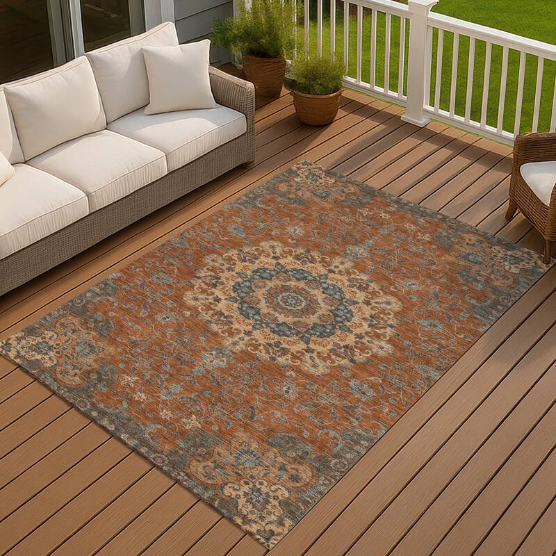 Machine Washable Indoor/ Outdoor Traditional Awaka Chantille Rug