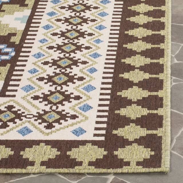 SAFAVIEH Veranda Eyvor Indoor/ Outdoor Waterproof Patio Backyard Rug