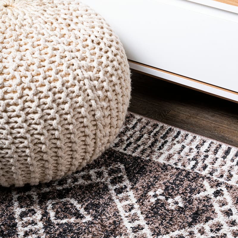 JONATHAN Y Aksil Modern Tribal Geometric Area Rug