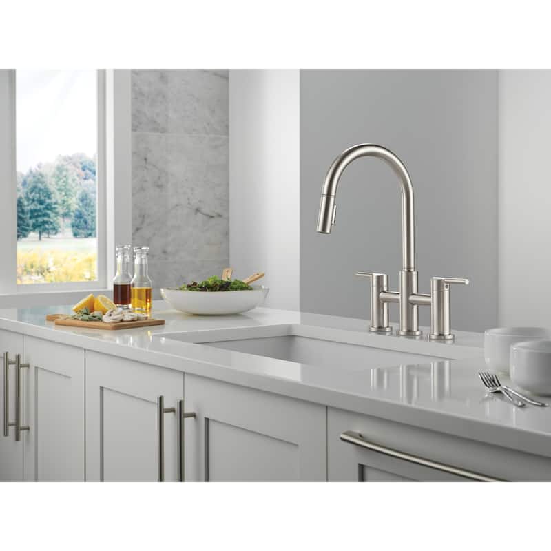 Delta 39876LF Nicoli 1.8 GPM Single Hole Pull Down Bridge Kitchen