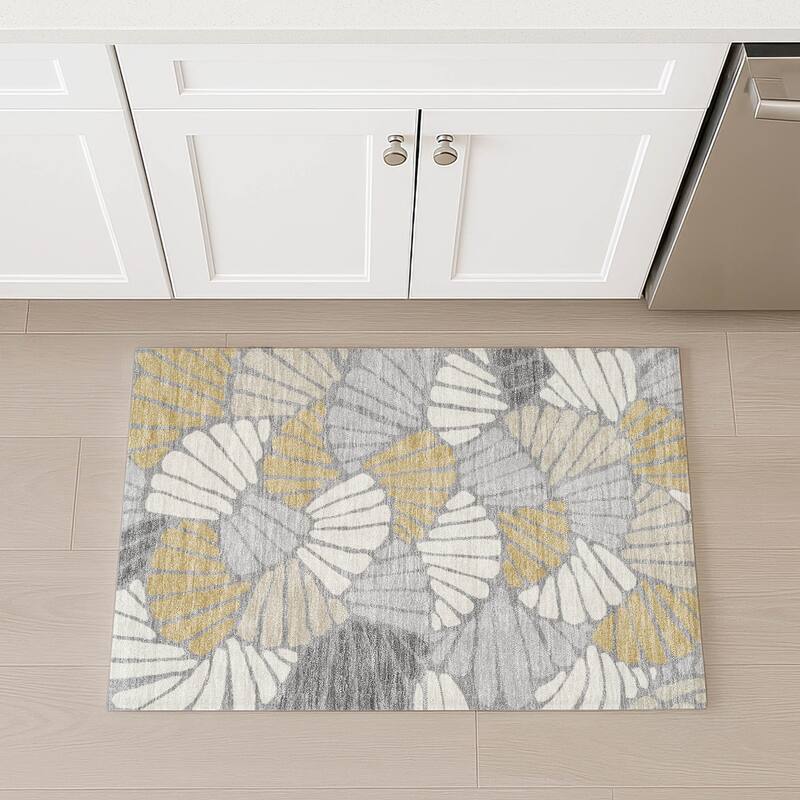 Machine Washable Indoor/ Outdoor Floral Modern Chantille Rug