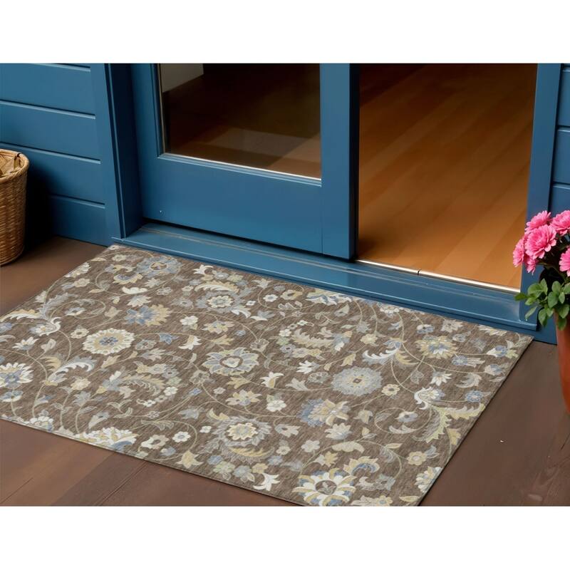 HomeRoots Floral Transitional Rectangle Outdoor Rug - 3' x 5'