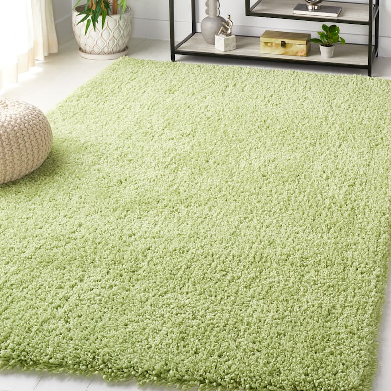 SAFAVIEH Handmade Classic Shag Nakhshun Rug - 5' x 7' - Lime