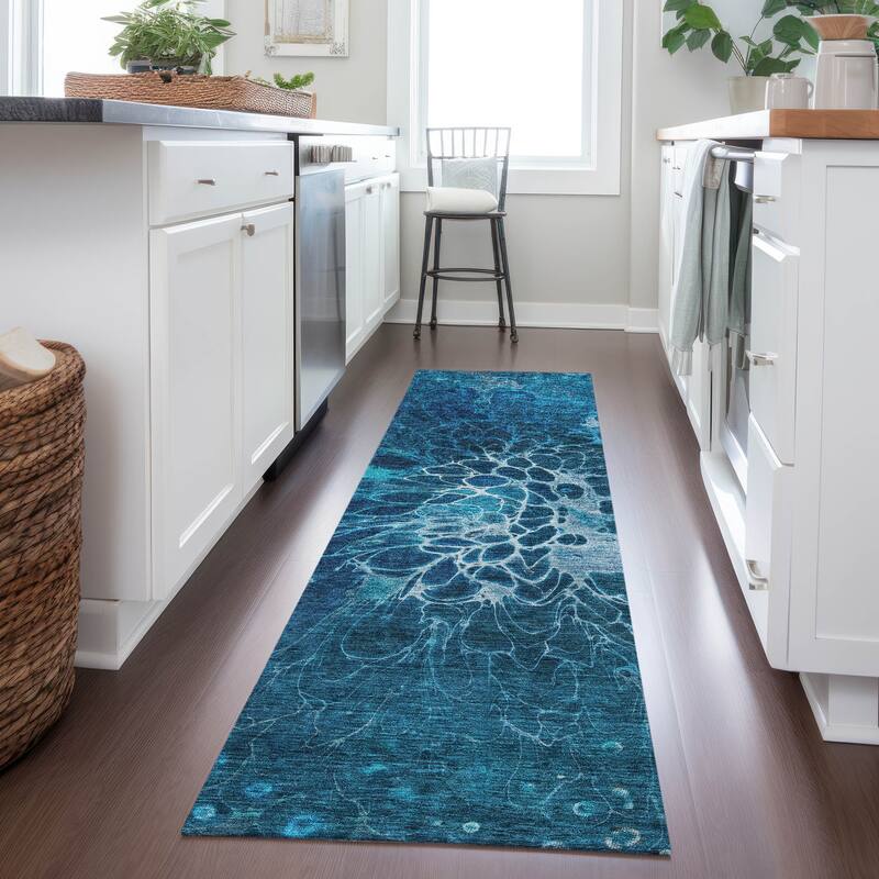 Machine Washable Indoor/ Outdoor Chantille Modern Floral Rug - Navy - 2'3" x 7'6"