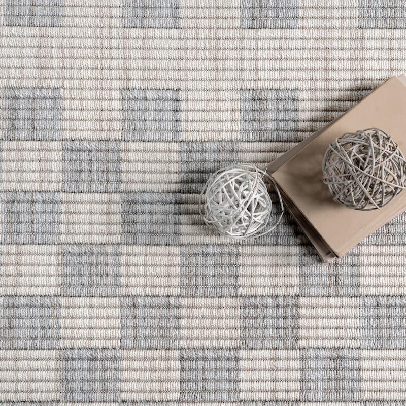 Nuloom Sunniva Casual Checkered Tasseled Area Rug
