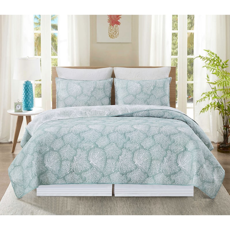 Coral Jaquard Reversible Quilt Set