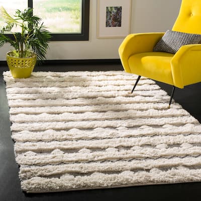 SAFAVIEH Handmade Natura Iacobina Wool Rug