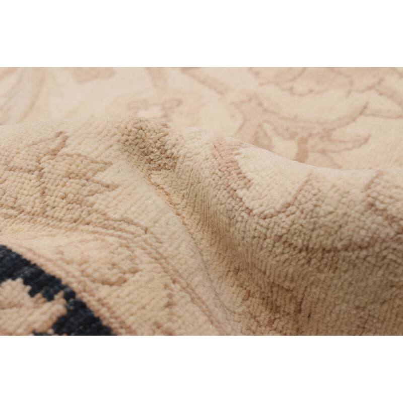 ECARPETGALLERY Hand-knotted Peshawar Finest Cream Wool Rug - 6'0 x 9'0