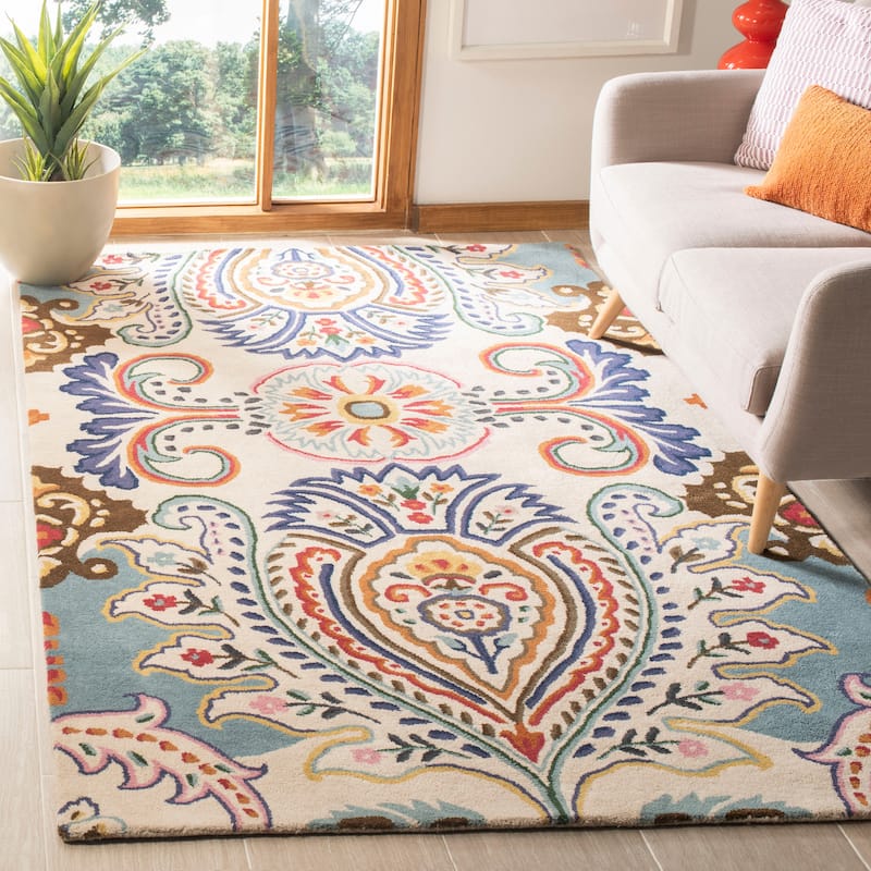 SAFAVIEH Handmade Bella Manjulata Floral Wool Rug - 5' x 8' - Ivory/Teal