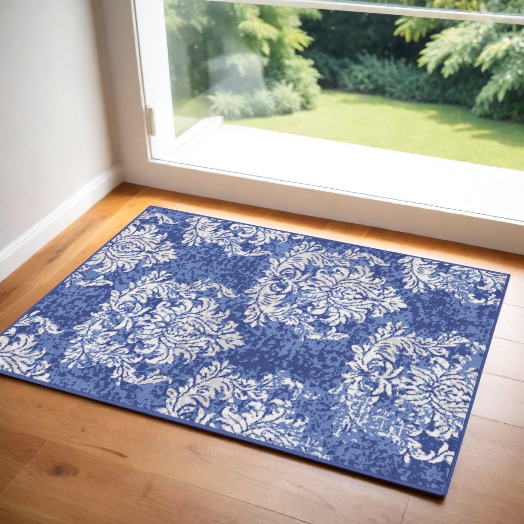 Power Loomed Distressed Stain Resistant Area Rug - 60' X '36' X '0.39