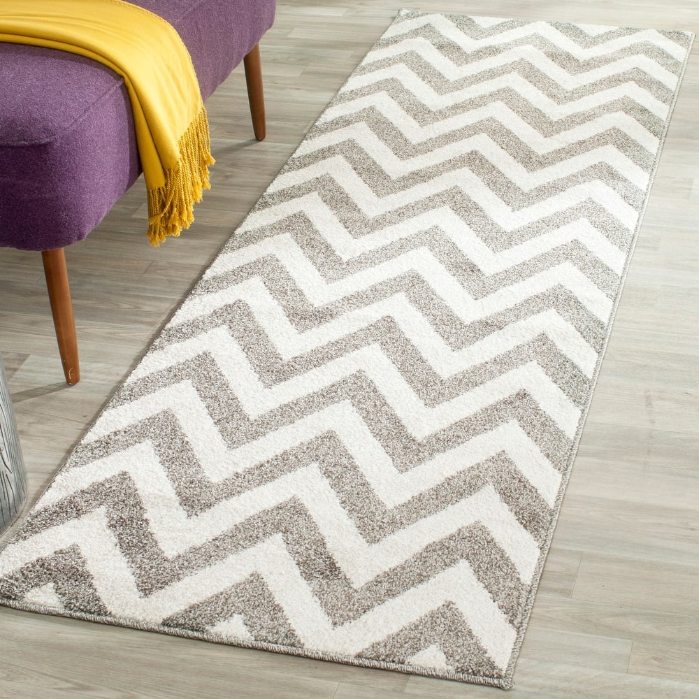 SAFAVIEH Amherst Rinny Modern Rug