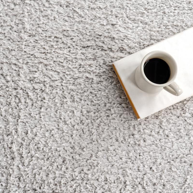 Nuloom Kerra Transitional Solid Area Rug