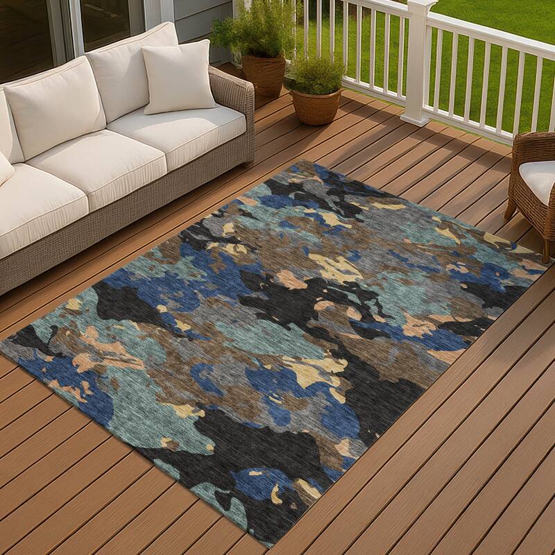 Machine Washable Indoor/ Outdoor Abstract Mexi Chantille Rug
