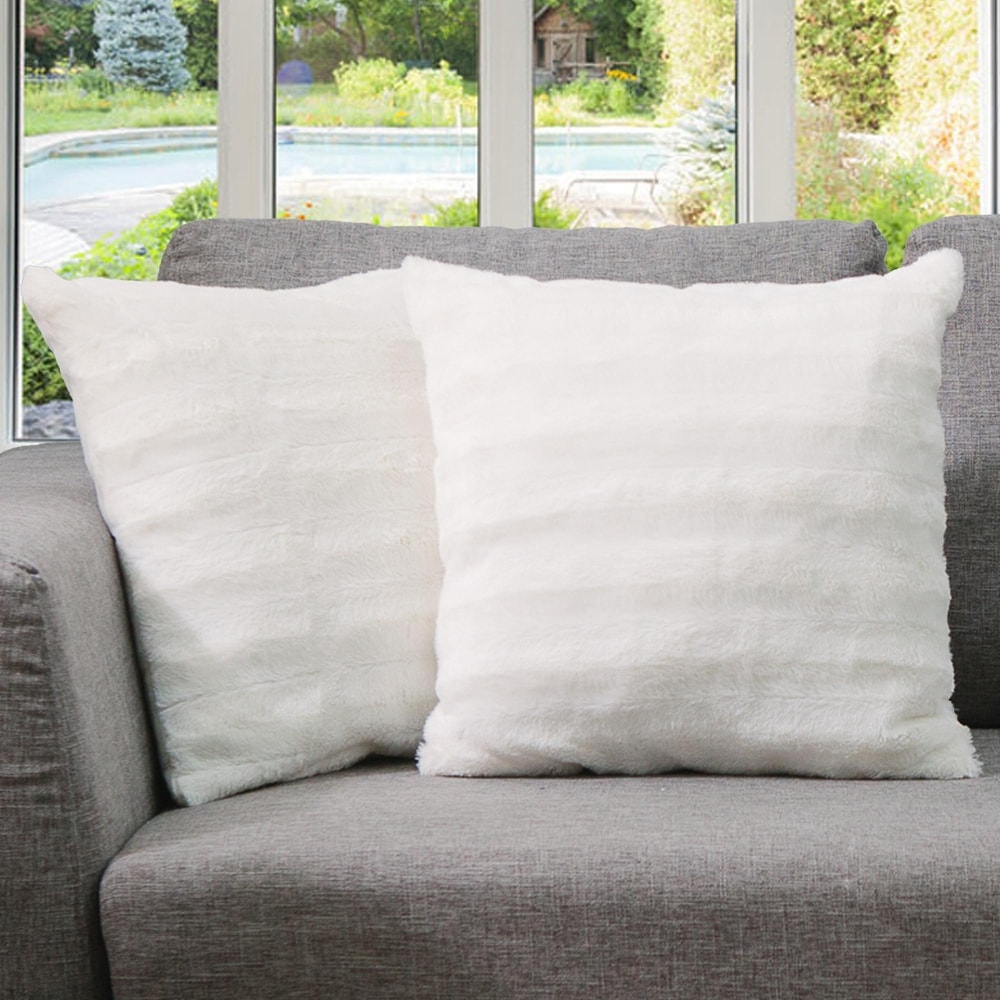 26 x 26 Faux Fur Throw Pillows - Bed Bath & Beyond