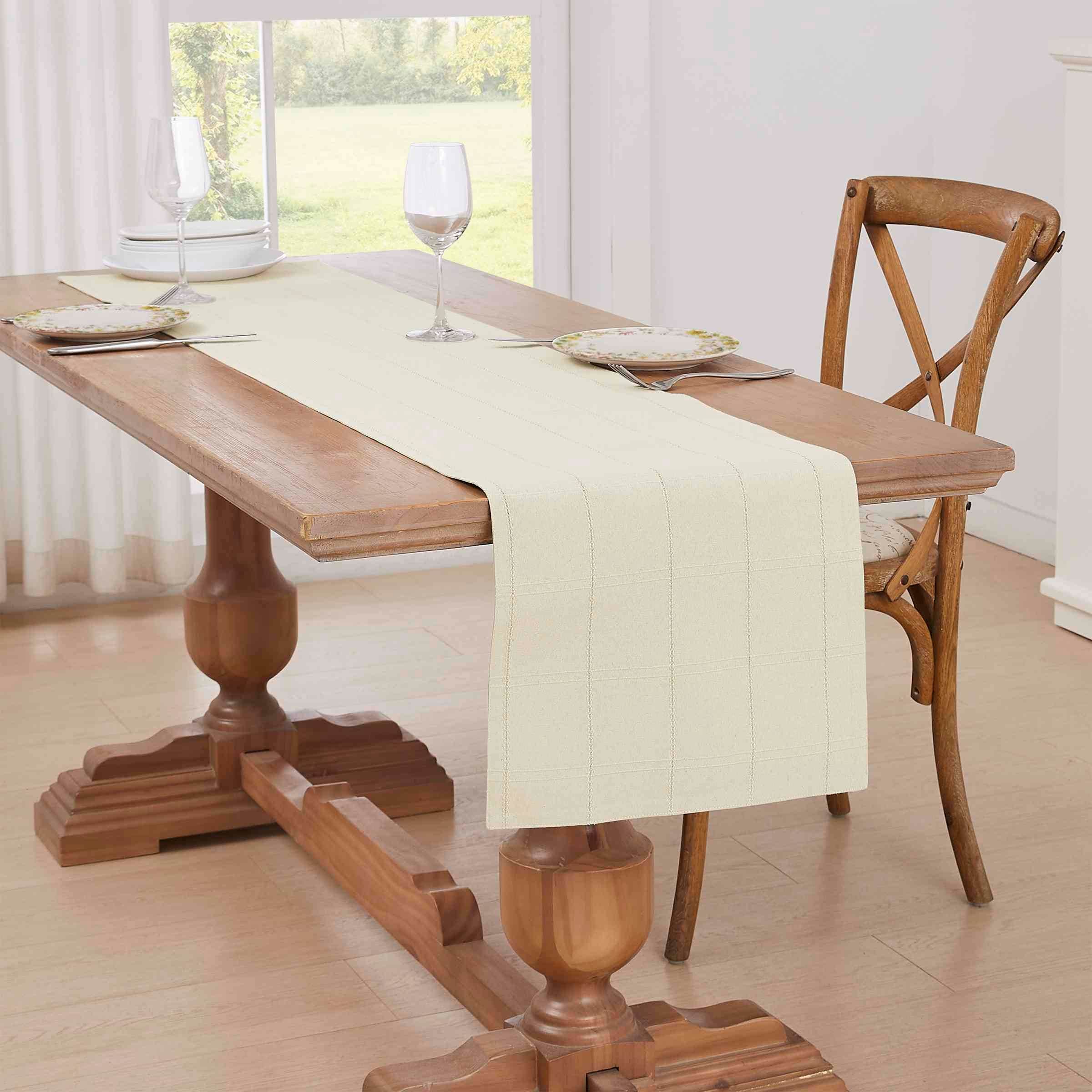 Izod Chadwick Ivory 72" Runner