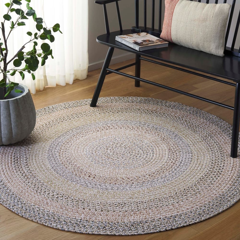 SAFAVIEH Handmade Braided Hrodny Machine Washable Country Rug