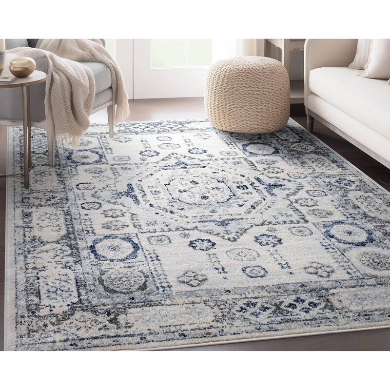 Well Woven Omaha Leon Farmohuse Medallion Soft Rug - 5' 3" x 7' 3"