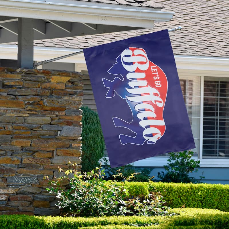 Blue and Red Buffalo Outdoor House Flag 40" x 28"