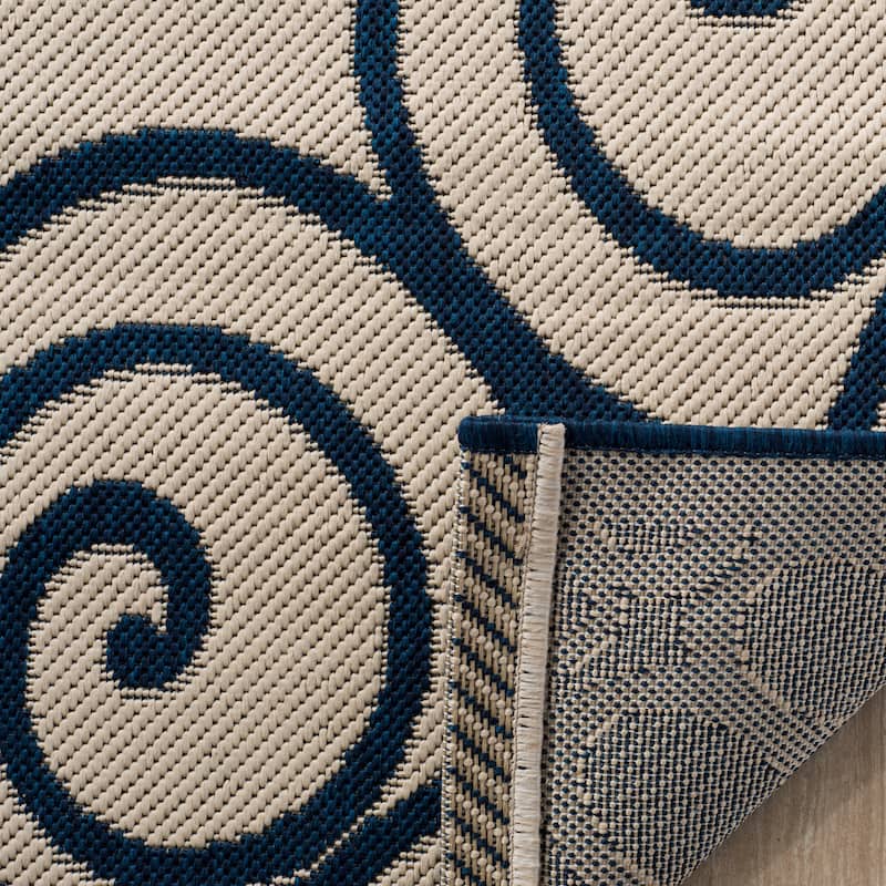Martha Stewart by SAFAVIEH Rosamond Indoor/ Outdoor Waterproof Rug