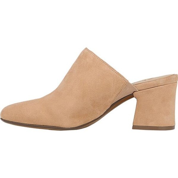 naturalizer daria mule