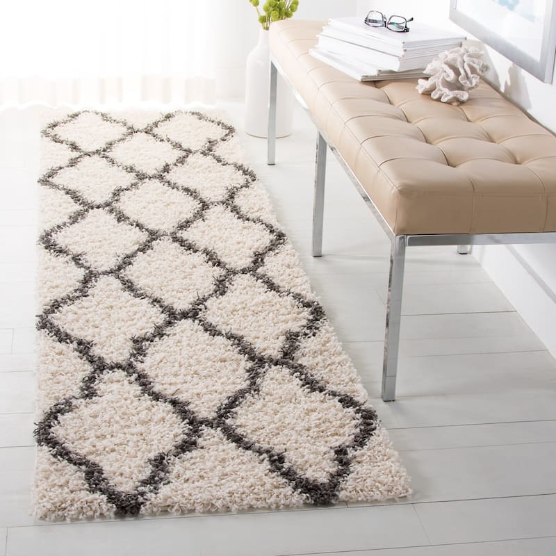 SAFAVIEH Dallas Shag Hacer Trellis 1.5-inch Thick Rug - 2' 3" x 10' - Ivory/Dark Grey - Runner/Rectangle