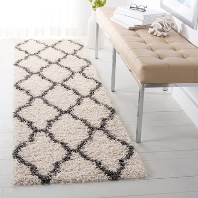 SAFAVIEH Dallas Shag Hacer Trellis 1.5-inch Thick Rug - 2'3" x 8' Runner